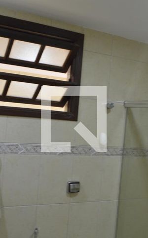 Casa de condomínio à venda com 360m², 3 quartos e 2 vagasBanheiro 1