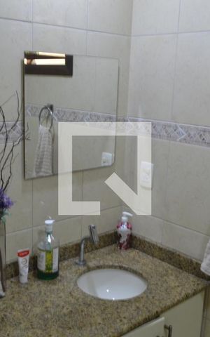 Casa de condomínio à venda com 360m², 3 quartos e 2 vagasBanheiro 1