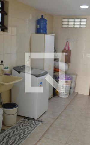 Casa de condomínio à venda com 360m², 3 quartos e 2 vagasÁrea de Serviço