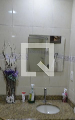 Casa de condomínio à venda com 360m², 3 quartos e 2 vagasBanheiro 1
