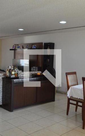 Casa de condomínio à venda com 360m², 3 quartos e 2 vagasSala