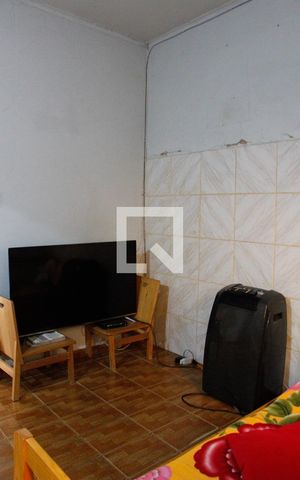 Casa à venda com 250m², 2 quartos e 3 vagasSALA