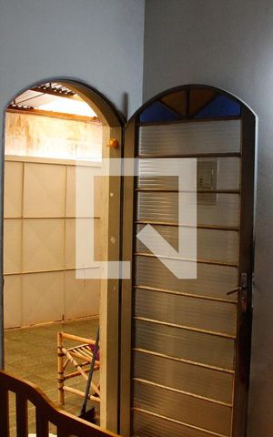 Casa à venda com 250m², 2 quartos e 3 vagasSALA