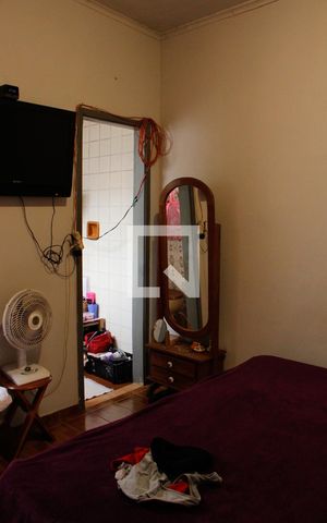 Casa à venda com 250m², 2 quartos e 3 vagasSUÍTE