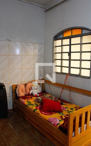 Casa à venda com 250m², 2 quartos e 3 vagasSALA