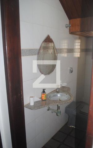Casa para alugar com 800m², 10 quartos e 6 vagasBanheiro Social 