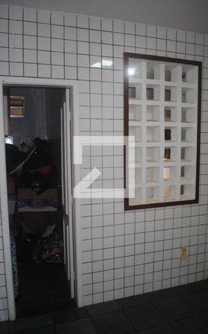Casa para alugar com 800m², 10 quartos e 6 vagasCozinha 