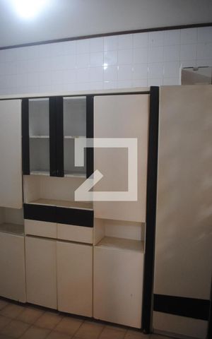 Casa para alugar com 800m², 10 quartos e 6 vagasCozinha 