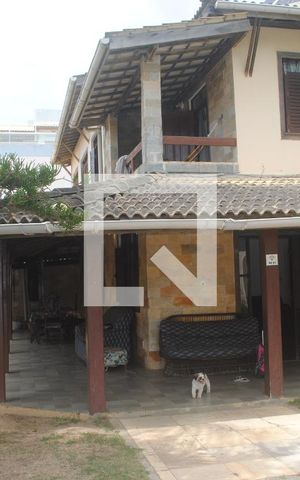 Casa para alugar com 800m², 10 quartos e 6 vagasVista do predio