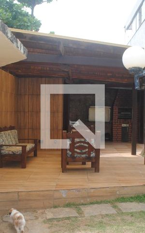Casa para alugar com 800m², 10 quartos e 6 vagasÁrea comum - Churrasqueira