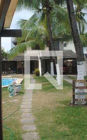 Casa para alugar com 800m², 10 quartos e 6 vagasÁrea comum - Churrasqueira