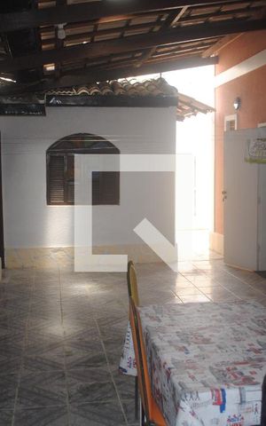 Casa para alugar com 800m², 10 quartos e 6 vagasÁrea de Serviço