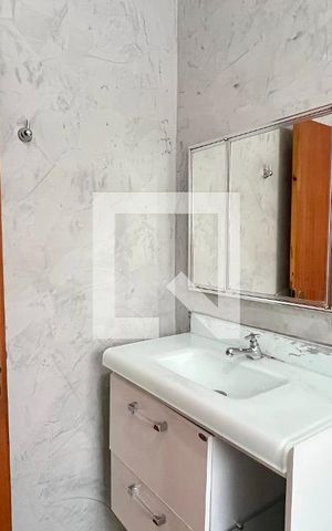 Apartamento à venda com 100m², 2 quartos e sem vaga Apartamento à venda com 100m², 2 quartos e sem vagaBanheiro