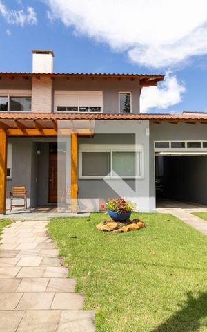 Casa de condomínio à venda com 250m², 3 quartos e 2 vagas Casa de condomínio à venda com 250m², 3 quartos e 2 vagasFachada do Prédio