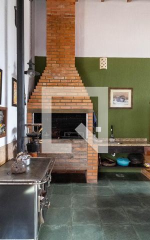 Casa de condomínio à venda com 250m², 3 quartos e 2 vagas Casa de condomínio à venda com 250m², 3 quartos e 2 vagasChurrasqueira