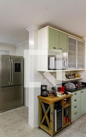 Casa de condomínio à venda com 250m², 3 quartos e 2 vagas Casa de condomínio à venda com 250m², 3 quartos e 2 vagasCozinha