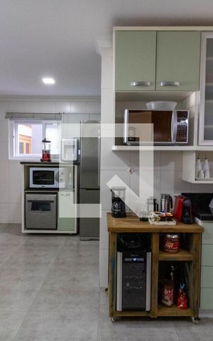 Casa de condomínio à venda com 250m², 3 quartos e 2 vagas Casa de condomínio à venda com 250m², 3 quartos e 2 vagasCozinha