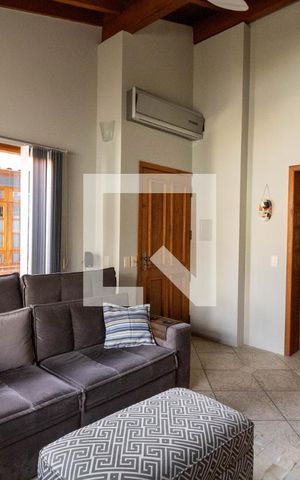 Casa de condomínio à venda com 250m², 3 quartos e 2 vagas Casa de condomínio à venda com 250m², 3 quartos e 2 vagasSala 2