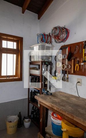 Casa de condomínio à venda com 250m², 3 quartos e 2 vagas Casa de condomínio à venda com 250m², 3 quartos e 2 vagasDepósito