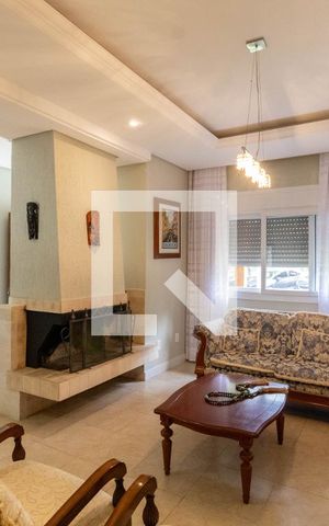 Casa de condomínio à venda com 250m², 3 quartos e 2 vagas Casa de condomínio à venda com 250m², 3 quartos e 2 vagasSala