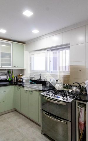 Casa de condomínio à venda com 250m², 3 quartos e 2 vagas Casa de condomínio à venda com 250m², 3 quartos e 2 vagasCozinha