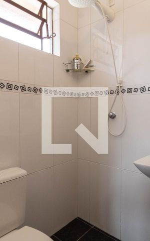 Casa de condomínio à venda com 250m², 3 quartos e 2 vagas Casa de condomínio à venda com 250m², 3 quartos e 2 vagasBanheiro de serviço