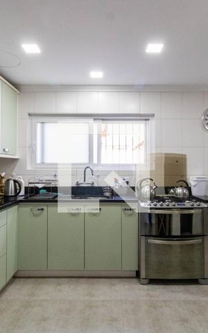 Casa de condomínio à venda com 250m², 3 quartos e 2 vagas Casa de condomínio à venda com 250m², 3 quartos e 2 vagasCozinha