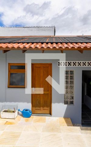 Casa de condomínio à venda com 250m², 3 quartos e 2 vagas Casa de condomínio à venda com 250m², 3 quartos e 2 vagasPiscina