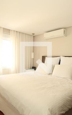 Casa de condomínio à venda com 270m², 4 quartos e 3 vagasSuíte  master 