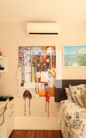 Casa de condomínio à venda com 270m², 4 quartos e 3 vagasSuíte 2