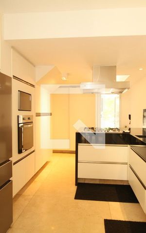 Casa de condomínio à venda com 270m², 4 quartos e 3 vagasCozinha - Armários