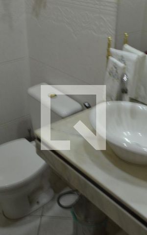 Casa de condomínio à venda com 450m², 3 quartos e 2 vagasLavabo