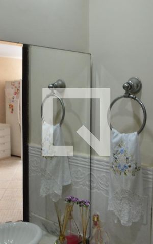 Casa de condomínio à venda com 450m², 3 quartos e 2 vagasLavabo