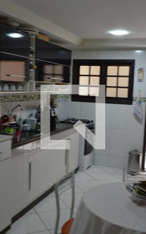 Casa de condomínio à venda com 450m², 3 quartos e 2 vagasCozinha
