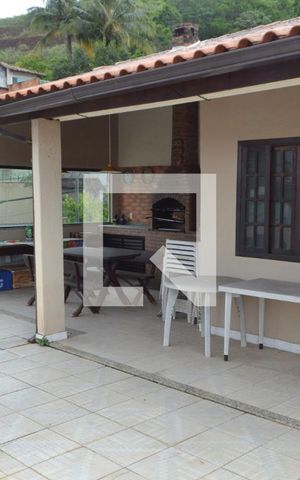 Casa de condomínio à venda com 450m², 3 quartos e 2 vagasTerraço