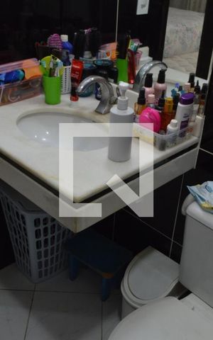 Casa de condomínio à venda com 450m², 3 quartos e 2 vagasBanheiro da Suíte 1