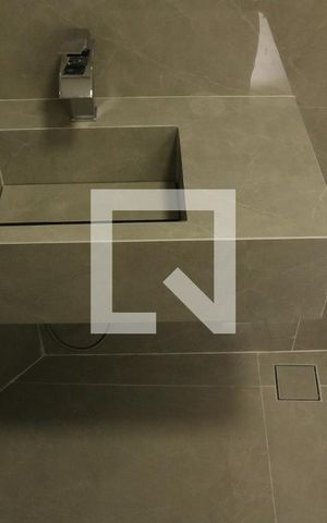 Casa para alugar com 210m², 4 quartos e 2 vagasBanheiro 02