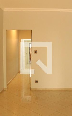 Casa para alugar com 210m², 4 quartos e 2 vagasSala