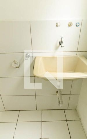 Apartamento para alugar com 49m², 2 quartos e 1 vaga Apartamento para alugar com 49m², 2 quartos e 1 vagaCozinha e Área de Serviço