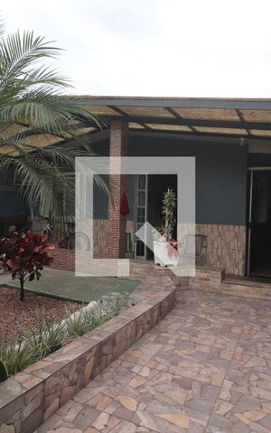 Casa à venda com 370m², 3 quartos e 1 vagaFachada