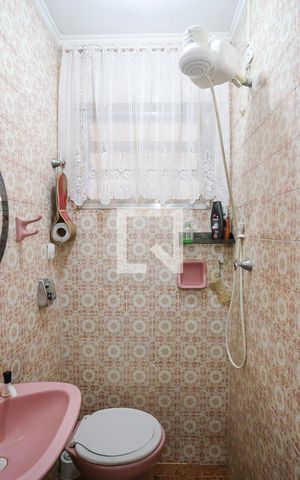 Casa à venda com 305m², 3 quartos e 1 vagaÁrea de serviço