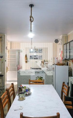 Casa à venda com 305m², 3 quartos e 1 vagaCozinha
