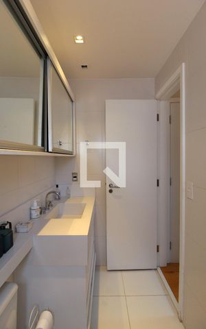 Apartamento à venda com 63m², 2 quartos e 2 vagasBanheiro da Suíte