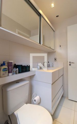 Apartamento à venda com 63m², 2 quartos e 2 vagasBanheiro da Suíte