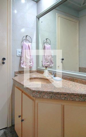 Apartamento para alugar com 120m², 3 quartos e 2 vagasBanheiro