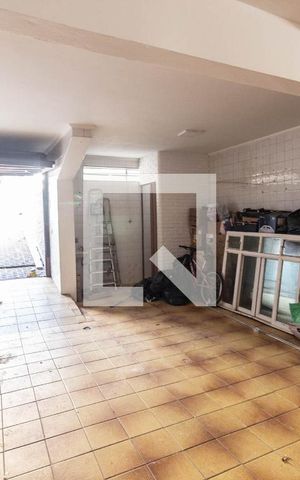 Casa à venda com 220m², 3 quartos e 5 vagas Casa à venda com 220m², 3 quartos e 5 vagasGaragem