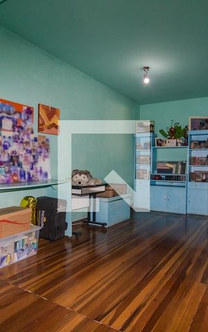 Casa para alugar com 420m², 3 quartos e 5 vagas Casa para alugar com 420m², 3 quartos e 5 vagasSala do segundo andar