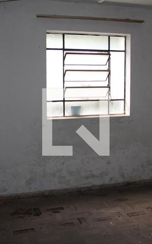 Casa à venda com 300m², 6 quartos e 4 vagasQuarto de Serviço