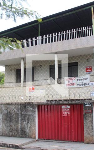Casa à venda com 300m², 6 quartos e 4 vagasGaragem