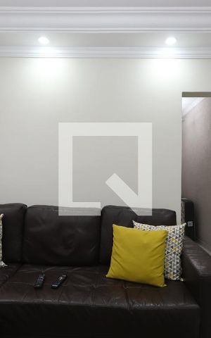 Casa para alugar com 110m², 2 quartos e 2 vagasSala